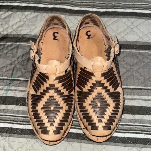 Mexican Brown/Tan Huaraches Chanclas Sandals for Kids Originally Made in Mexico - Picture 2 of 9